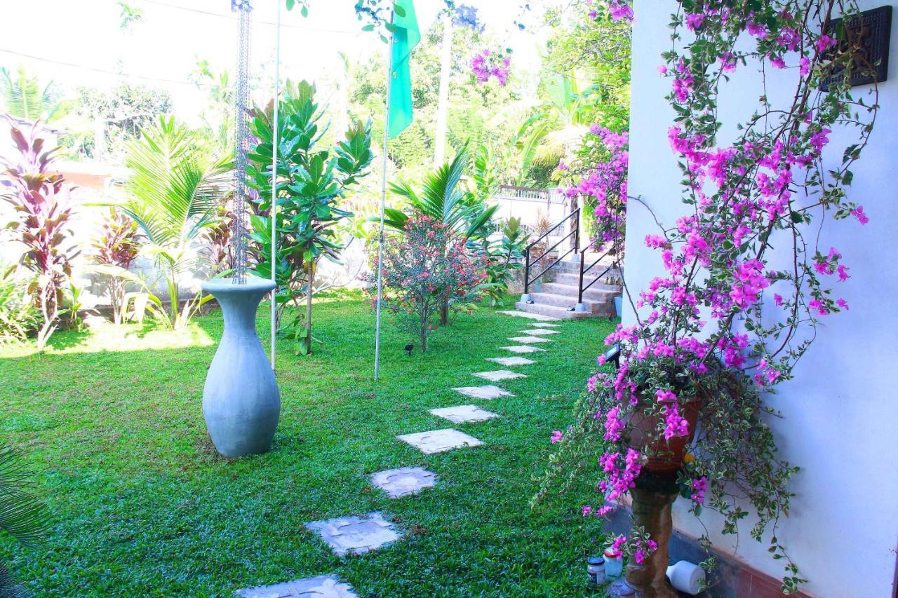 Dil'S Place Beruwala Luaran gambar